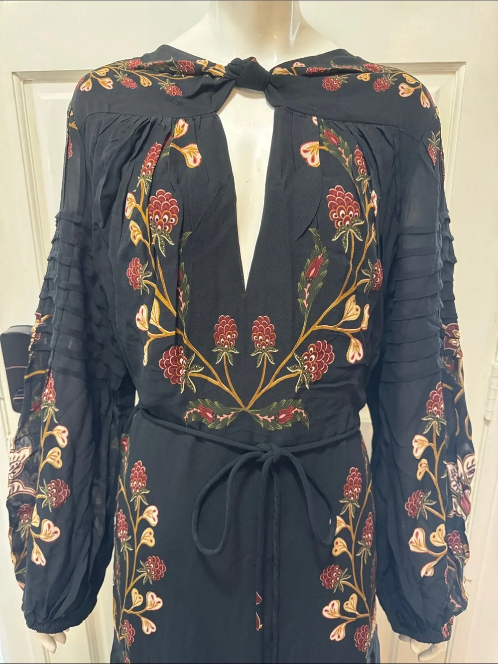 FARM Rio Berry Garden Black Maxi Floral Embroidery Long Sleeves Dress Sz XLarge - Picture 4 of 16